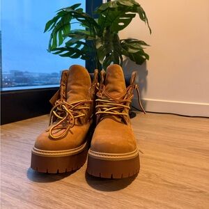 Timberland Women's Tan Platform Boots